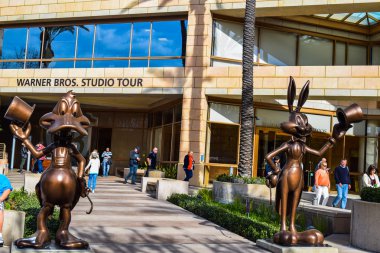 Stüdyo Warner Bros Bugs Bunny tebrik ziyaretçi girişinde Burbank, Los Angeles Donald Duck Warner Bros. ofisleri için