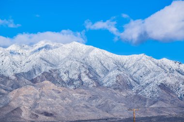 Sierra Nevada Dağları ile ilgilenen