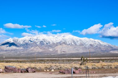 Sierra Nevada Dağları ile ilgilenen