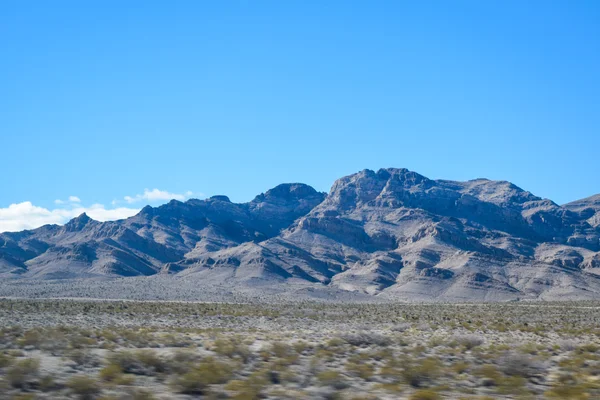 Viewing the Sierra Nevada Mountains — Stock Photo, Image