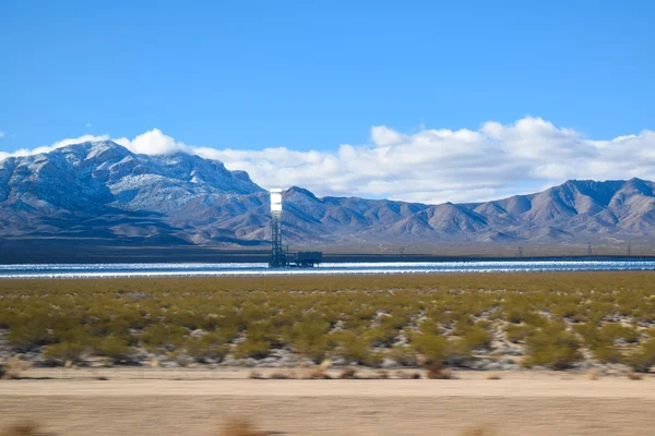 Viewing the Sierra Nevada Mountains — Stock Photo, Image