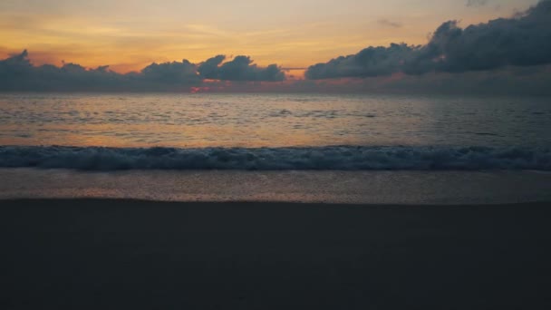 Spiaggia Tropicale Deserta All Alba — Video Stock