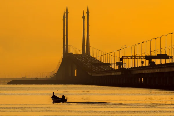Dawn Sea Boat Fisherman Bridge Georgetown Malaysia — Stock Photo, Image