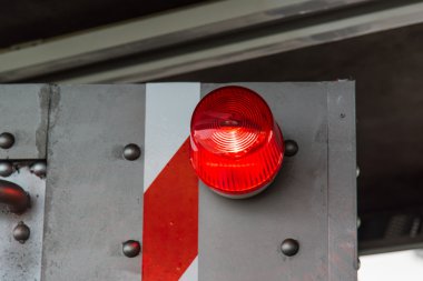 Kırmızı siren lamba 