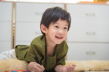 şirin Asyalı çocuk