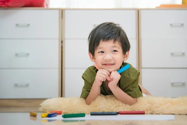 Lindo niño asiático —  Fotos de Stock