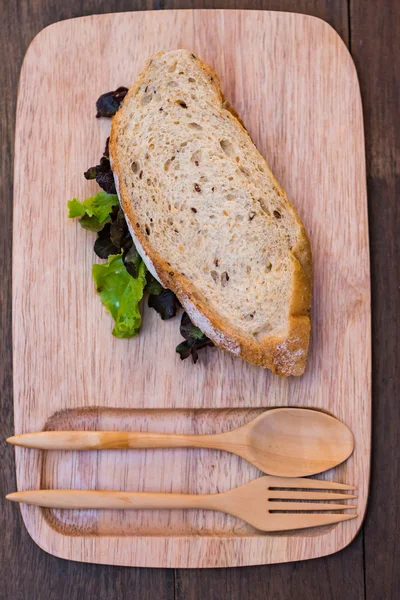 Sanduíche orgânico fresco — Fotografia de Stock