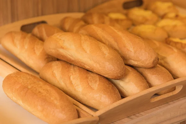 Pane fresco nel cestino — Foto Stock