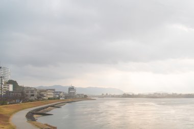 Japonya'da güzel nehir