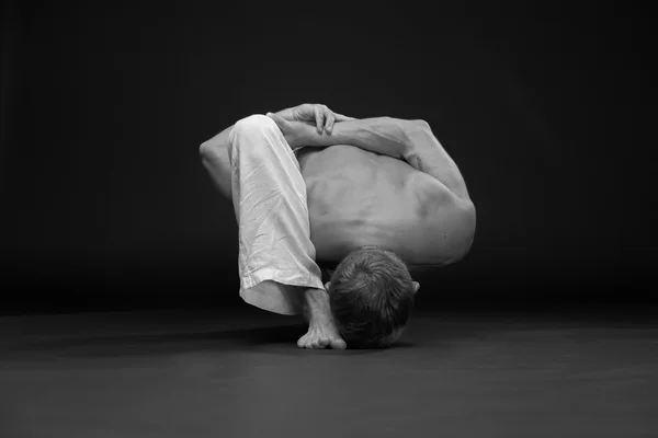 Slava Komakha yoga estiramiento —  Fotos de Stock
