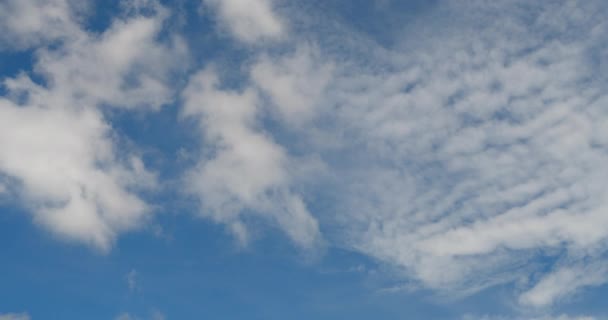 Timelapse Mavi Gökyüzü Beyaz Bulut Parlak Bulutlu Manzara Güzel Manzara — Stok video