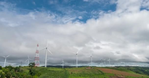 Time Lapse Awan Biru Putih Terang Jelas Berawan Pemandangan Hijau — Stok Video