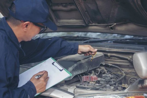 Mechanic Car Service Auto Garage Automotive Mobile Center Technician Workshop — Stock Photo, Image