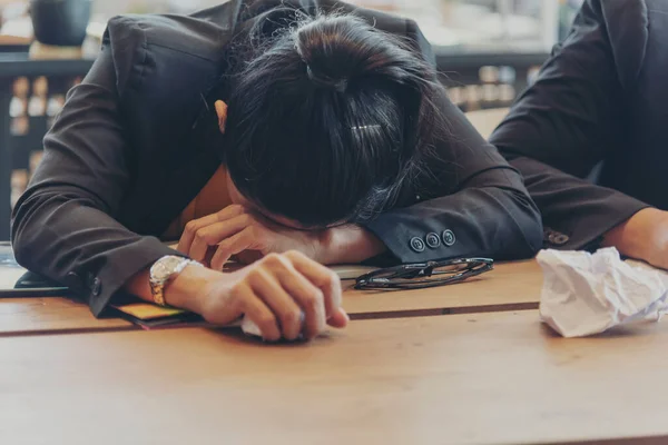 Asijské Podnikatelky Přepracované Úřadu Stresující Úzkost Vážnými Problémy Žena Vyčerpání — Stock fotografie