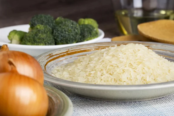 Puñado de granos de arroz — Foto de Stock