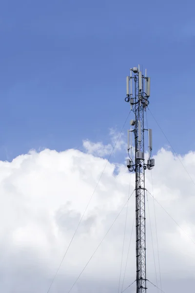 A antena de comunicação — Fotografia de Stock