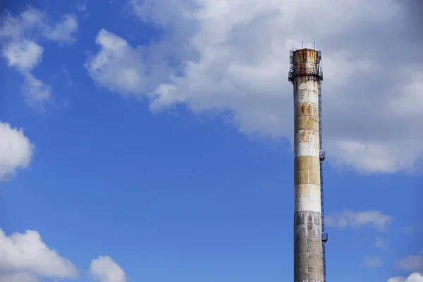 La chimenea industrial —  Fotos de Stock