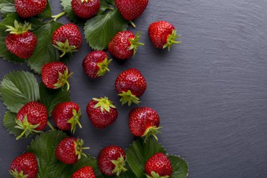 Kırmızı olgun çilek