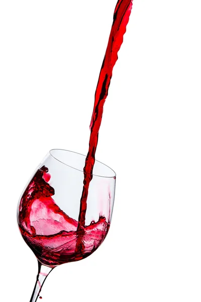 Το κρασί χύνεται σε ένα ποτήρι — Φωτογραφία Αρχείου