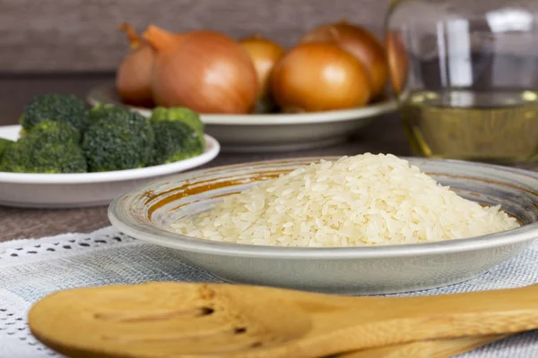 Puñado de granos de arroz — Foto de Stock