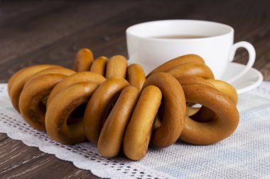 fincan çay ve simit