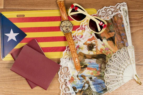Le voyage en Catalogne. Espace de copie. Passeports, ventilateur, drapeau, montre — Photo
