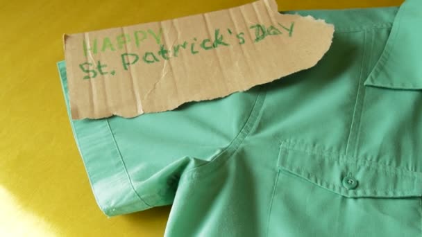 Patrick Day Text Green Shirt Lying Table Preparing Feast — Stockvideo