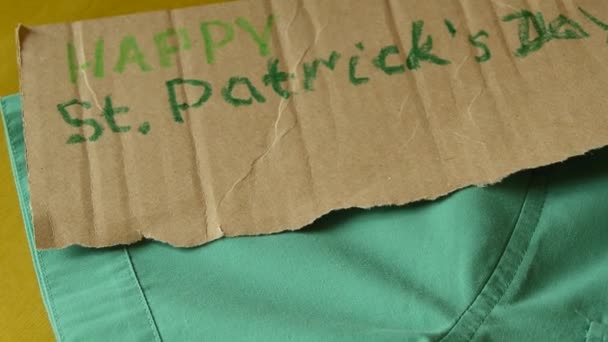 Patrick Day Text Green Shirt Lying Table Preparing Feast — Stok Video