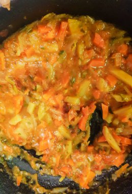 Dilimlenmiş sebzeler, yakın plan, dikey gıda arka planı..