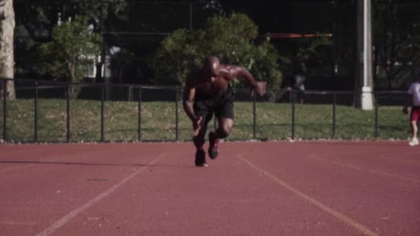 Sprinter muscular en Super Slow Motion — Vídeo de stock