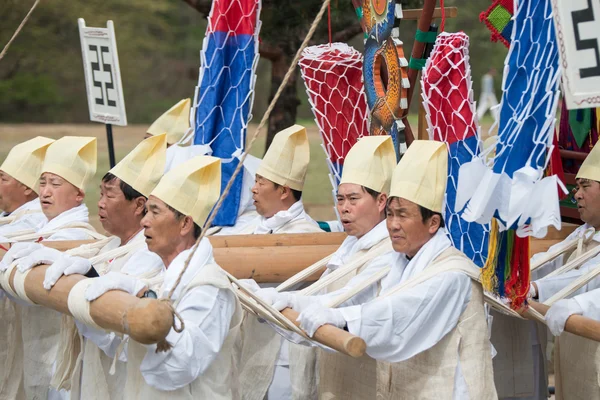 Ehrungen, traditionelle südkoreanische Veranstaltungen für Verstorbene — Stockfoto