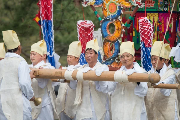 Ehrungen, traditionelle südkoreanische Veranstaltungen für Verstorbene — Stockfoto