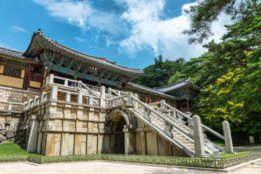 Gyeongju, Güney Kore - 18 Ağustos 2016: Bulguksa Tapınağı, tüm Güney Kore ve UNESCO Dünya Miras Listesi en ünlü Budist tapınakları biridir.