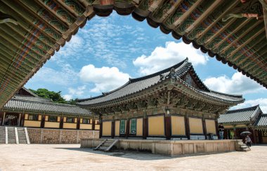 Bulguksa Tapınağı Güney Kore Gyeongju, Güney Kore - 18 Ağustos 2016: geleneksel Kore binasında.