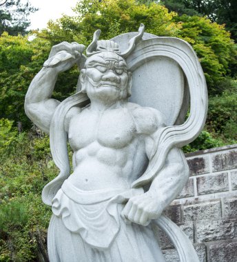 Chungcheongbuk-do, Güney Kore - 29 Ağustos 2016: Guinsa tapınağı heykel, Güney Kore