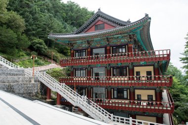 Chungcheongbuk-do, Güney Kore - 29 Ağustos 2016: Sobaek Dağları Guinsa tapınağı, Güney Kore