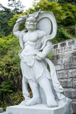 Chungcheongbuk-do, Güney Kore - 29 Ağustos 2016: Guinsa tapınağı heykel, Güney Kore