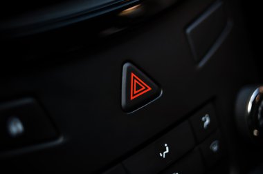 Araç Acil durum düğmesi