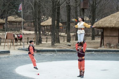Participant a the Equestrian Feats act
