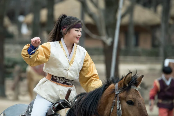 Participante a o ato de Feats Equestre — Fotografia de Stock