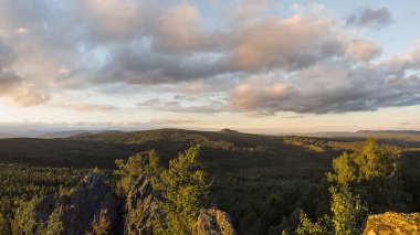 akşam dağ görünümünde