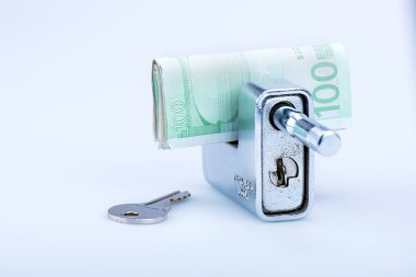 sürgü ile Avrupa banknot ve anahtar