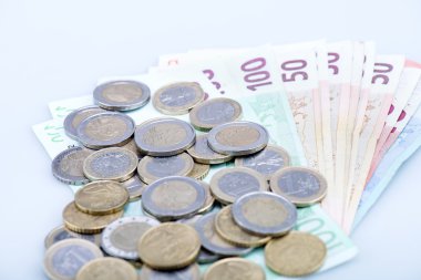 Paralar ile Avrupa banknotlar