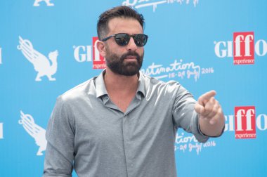 Aktör Simone Montedoro