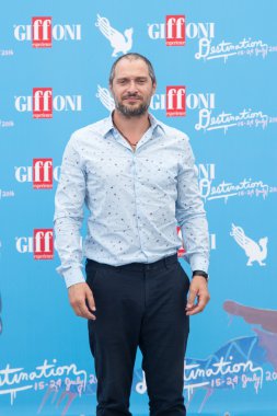 Aktör Claudio Santamaria