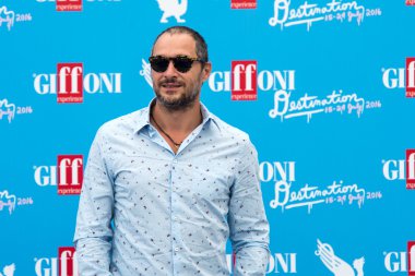 Aktör Claudio Santamaria