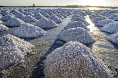 Yel, Sicilya'daki Trapani tava