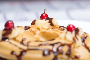 zeppola St joseph çilek ve karamel