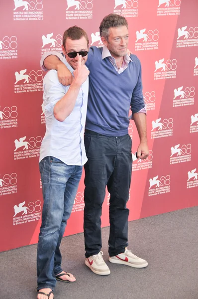 VENICE - SEPTEMBER 2: Actors Michael Fassbender and Vincent Cassel — Stock Photo, Image