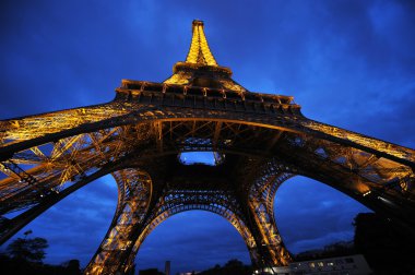 Paris 'teki Eyfel Kulesi